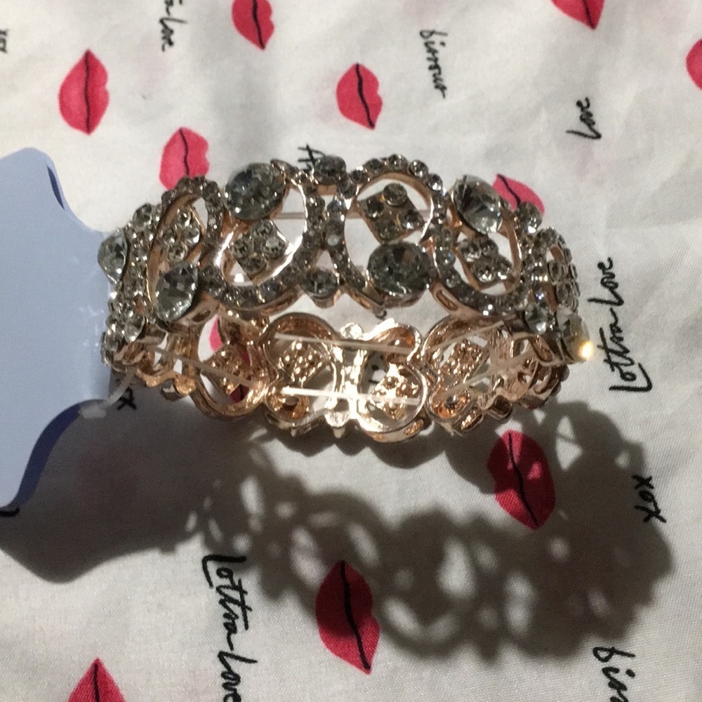 🔥Brand new Ellen Tracy stretch bracelet - Picture 6 of 8